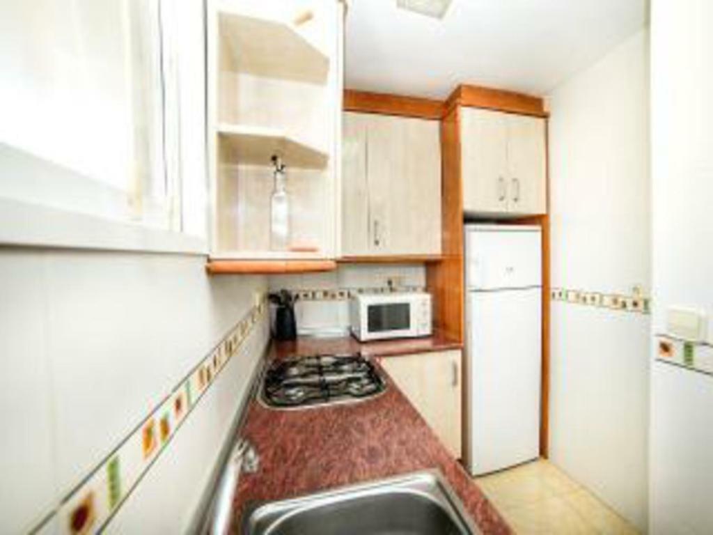 ºººCON AIRE ACOND, PARKING, PISCINA Y JARDIN Apts Alhambra en Playa Levante Benidorm Exterior foto